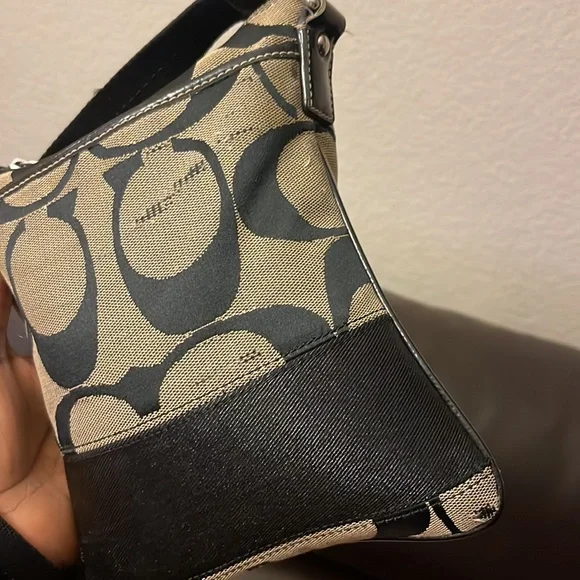 Coach, please check all picture of condition - Picture 13 of 17